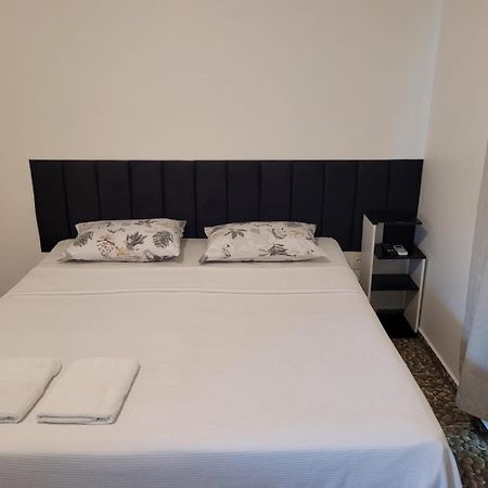 Hostel & Suites Stettin ポメロデ エクステリア 写真